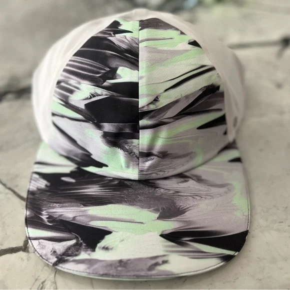 Lululemon Fast and Free Run Hat - Last One - Picture 2 of 2